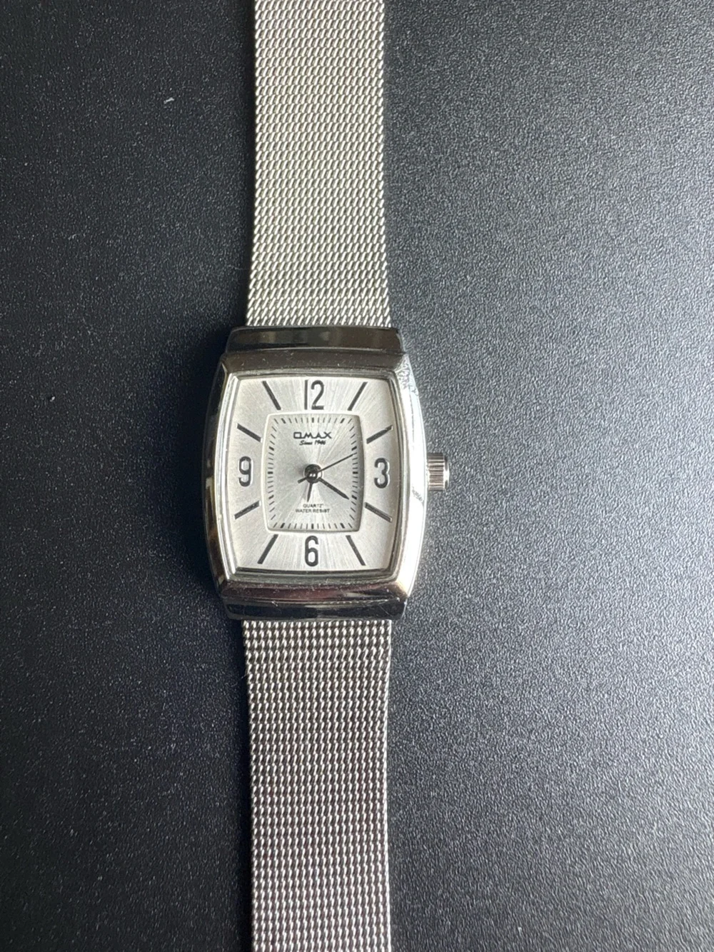 Q&Q Silver Mesh Band Dress Watch - Silver Dial measurements shown non running